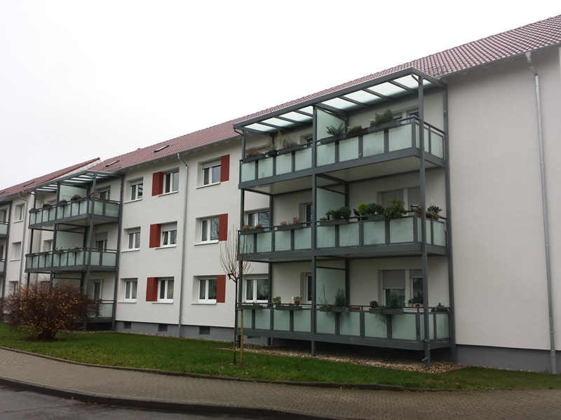 Steinmauerner Straße 10, 10a